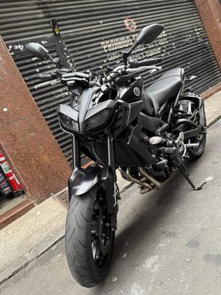 YAMAHA MT-09 